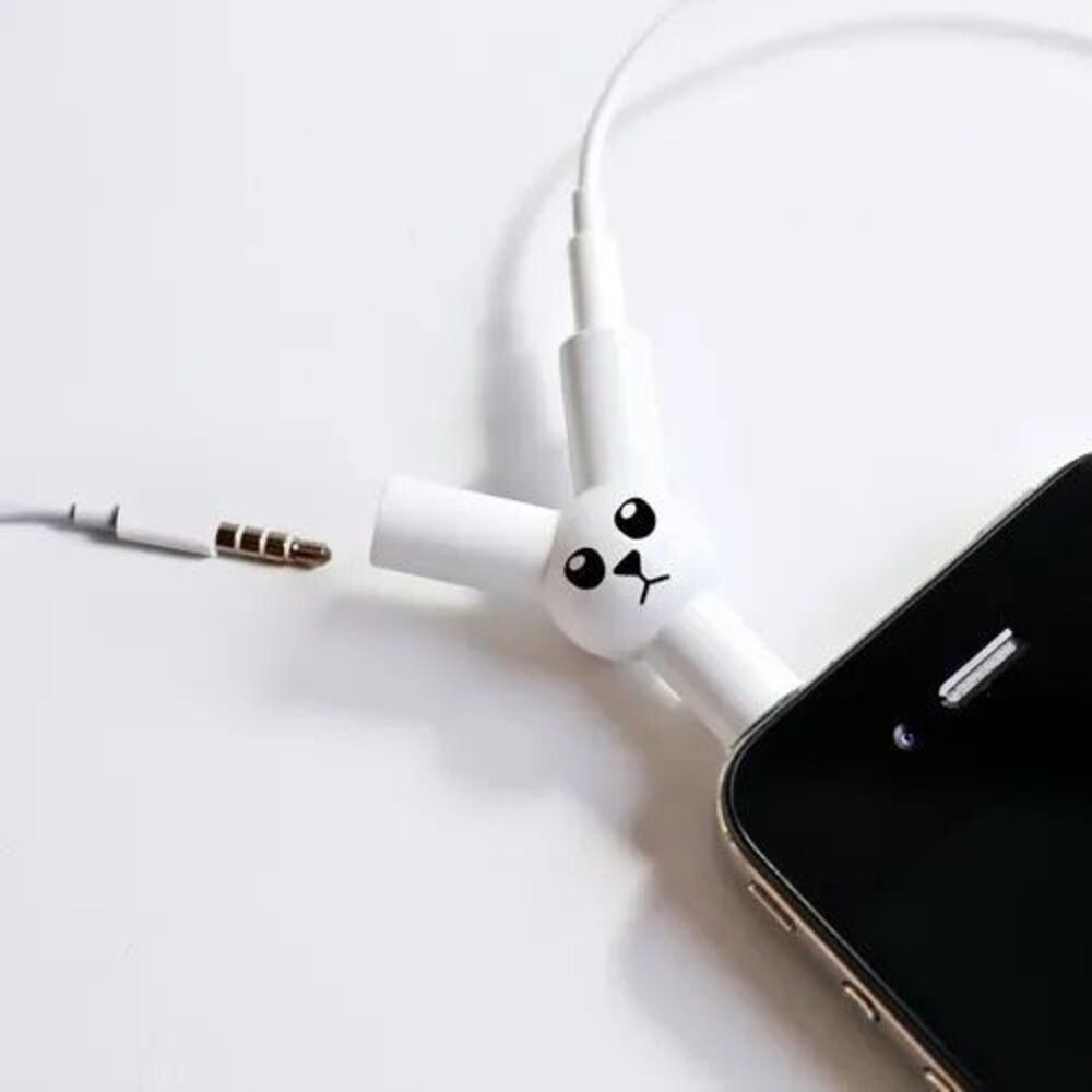 Suck UK Jack Rabbit Head Plastic 3.5mm Stereo Portable White Headphone Splitter